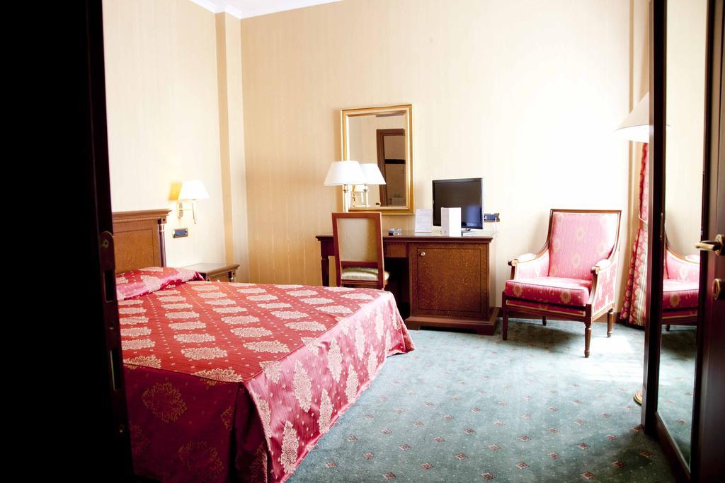 Hotel Jolly Castrovillari Ruang foto